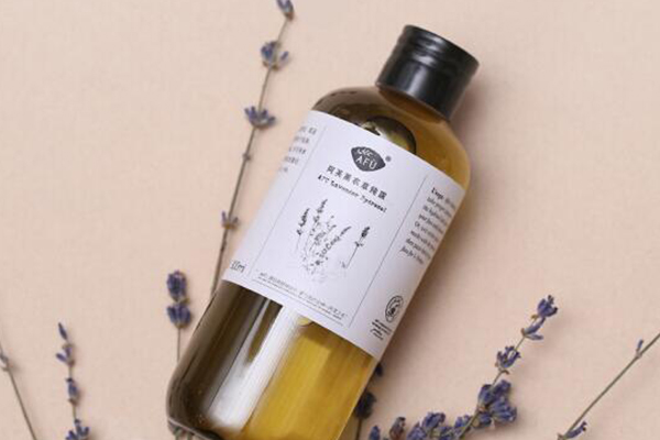 1,阿芙薰衣草精油淡化痘印祛痘护肤