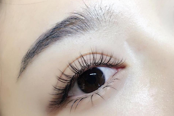 嫁接眼睫毛老是掉怎么办