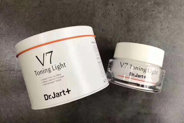 v7是什么牌子化妆品