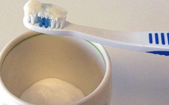 没有牙膏怎么刷牙