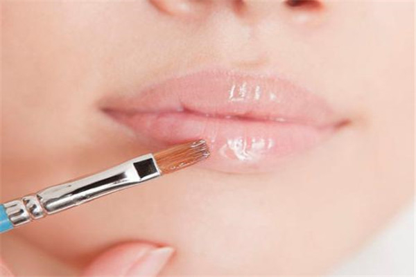 唇膜怎么涂抹唇膜怎么涂