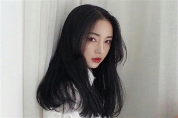 雍贵脸什么意思