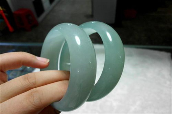 B货手镯特征