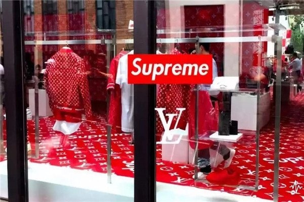 supreme什么品牌