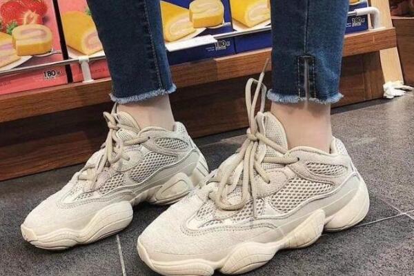 椰子500配什么裤子好看一点