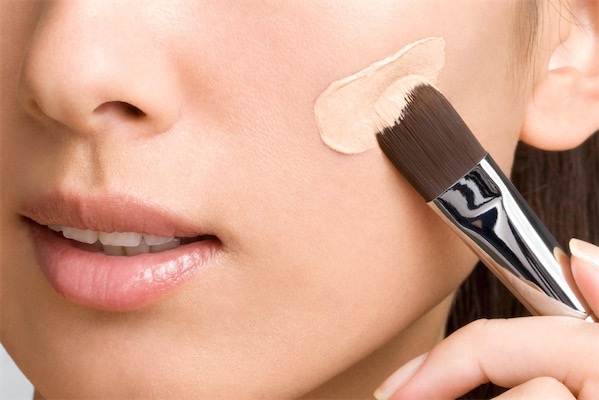 如何使用粉底液