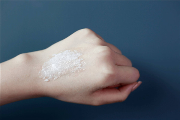 身体乳和磨砂膏一周用几次(身体乳和磨砂膏一周用几次好) 身体乳和磨砂膏一周用几次(身体乳和磨砂膏一周用几次好)