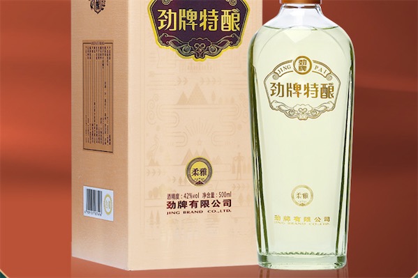 价格上劲牌特酿柔雅它是款百元档位的酒,和劲牌的特娘青稞