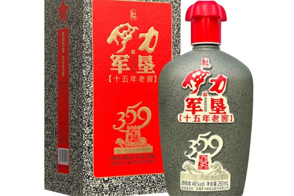 伊力王酒也是伊力特的产品,所以伊力军垦359其实是非常老的白酒品