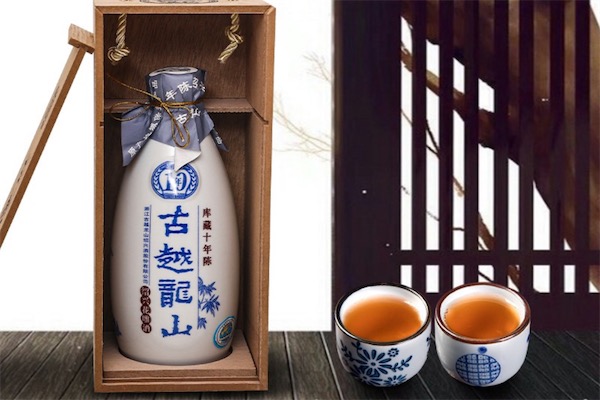 古越龙山库藏十年陈介绍